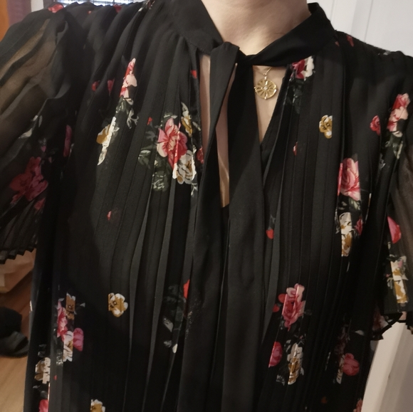 Zara accordian dress/romper - Picture 2 of 5